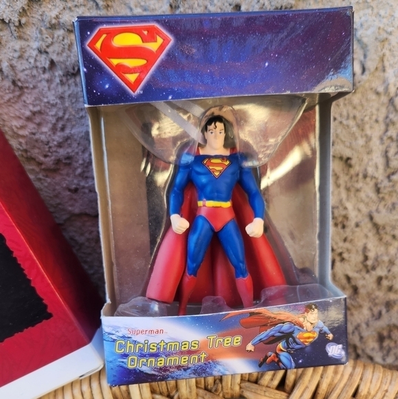 Keepsake Christmas Ornament WONDER WOMAN Golden Lasso DC Comics And  superman‎ - Picture 2 of 3